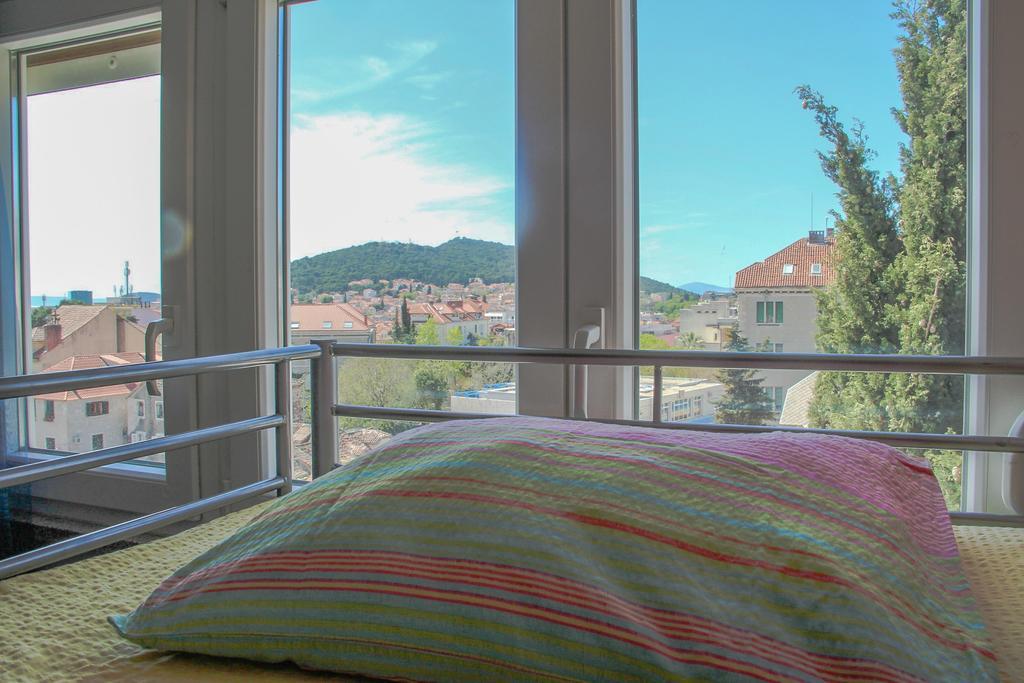 Backpackers Fairytale Hostel Split Buitenkant foto