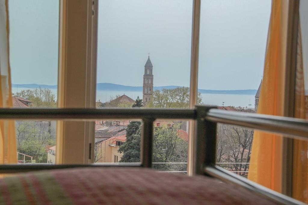 Backpackers Fairytale Hostel Split Buitenkant foto